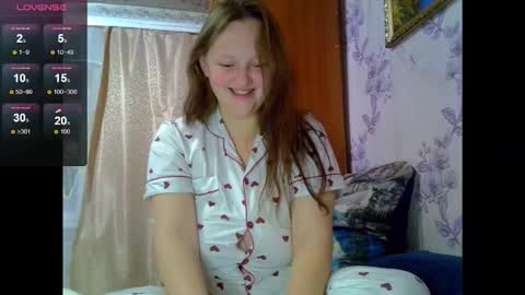 Snapshot of aria__dark chatting on 10-11-25, 09:35 Aria online show from 10-11-25, 09:35