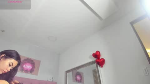 Snapshot of aria__monroe chatting on 03-21-26, 11:48 aria__monroe online show from 03-21-26, 11:48