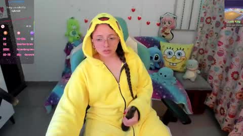 Snapshot of aria_alaia chatting on 03-12-25, 01:47 Linda online show from 03-12-25, 01:47