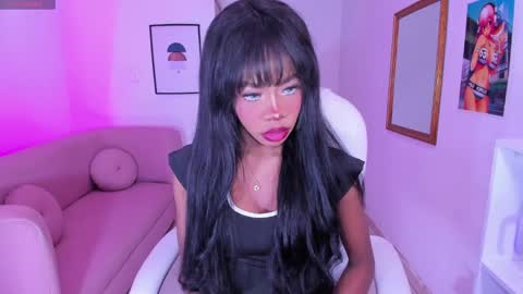 Snapshot of aria_brown_19 chatting on 01-19-25, 04:57 ARIA online show from 01-19-25, 04:57