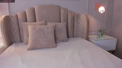 Snapshot of aria_greco chatting on 01-12-25, 03:17 Aria  online show from 01-12-25, 03:17