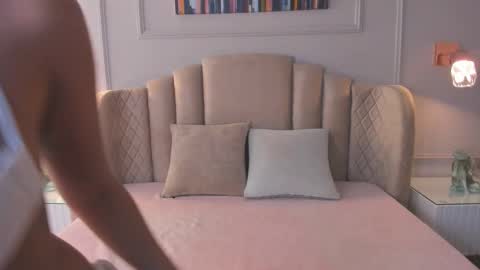 Snapshot of aria_greco chatting on 02-20-25, 02:51 Aria  online show from 02-20-25, 02:51