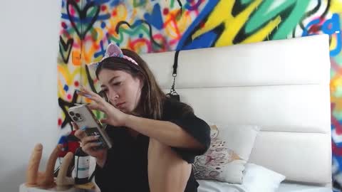 Snapshot of aria_martiin chatting on 03-03-25, 06:01 aria online show from 03-03-25, 06:01