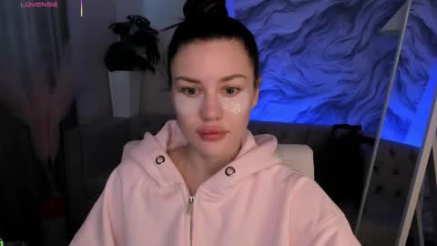 aria_mila online show from 03-17-26, 03:00