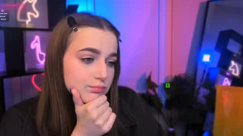 Luna online show from 12-01-25, 05:56