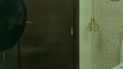 Snapshot of aria_sm chatting on 11-18-25, 07:07 aria_sm online show from 11-18-25, 07:07