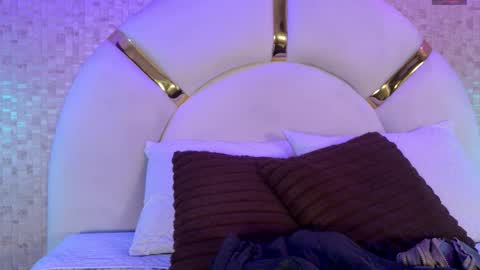 Snapshot of aria_sm chatting on 11-21-25, 07:12 aria_sm online show from 11-21-25, 07:12