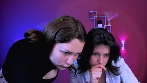 Snapshot of aria_wild_ chatting on 05-14-26, 10:11 aria_wild_ online show from 05-14-26, 10:11