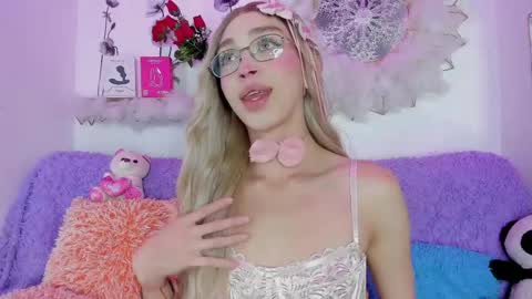 Snapshot of ariadna_evangeline chatting on 05-31-26, 05:04 Angel online show from 05-31-26, 05:04