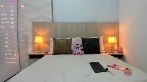 Snapshot of ariadna_gonzales chatting on 10-22-25, 03:29 Ariadna online show from 10-22-25, 03:29