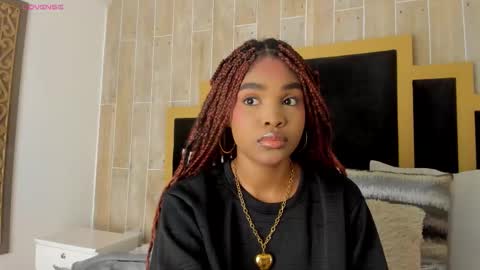 Aria Foster online show from 10-19-25, 12:11