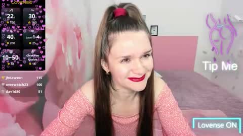 Snapshot of ariagrays chatting on 10-21-25, 04:57 AriaGray online show from 10-21-25, 04:57