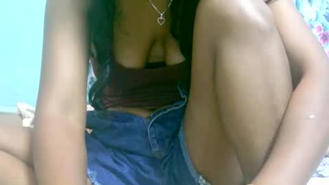 ariah13 online show from 12-19-25, 06:42