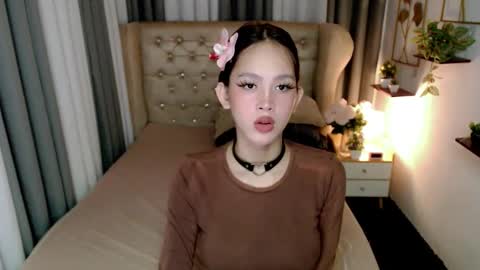 Snapshot of ariahooper chatting on 02-27-26, 10:59 Christine JorgensenChristmas wish breasts implants online show from 02-27-26, 10:59