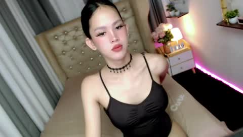 Snapshot of ariahooper chatting on 06-17-26, 09:27 Christine JorgensenChristmas wish breasts implants online show from 06-17-26, 09:27