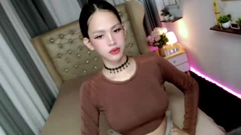 Snapshot of ariahooper chatting on 06-18-26, 06:01 Christine JorgensenChristmas wish breasts implants online show from 06-18-26, 06:01