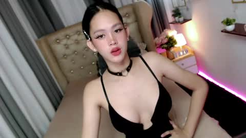 Snapshot of ariahooper chatting on 07-10-26, 07:56 Christine JorgensenChristmas wish breasts implants online show from 07-10-26, 07:56