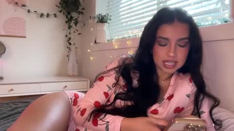 Aria  online show from 12-05-25, 06:26