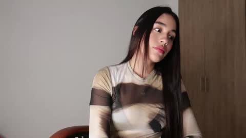 Aria Montgomery online show from 11-17-25, 01:33