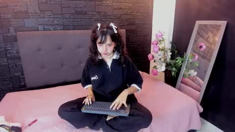 Snapshot of ariamoonlight chatting on 02-22-25, 11:46 online show from 02-22-25, 11:46