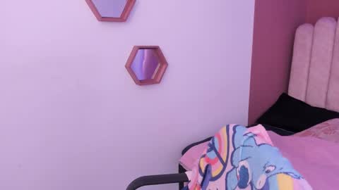 ariana__clauss online show from 12-03-25, 08:40