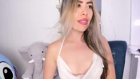 Snapshot of ariana_belucci chatting on 07-05-26, 04:30 Ariana online show from 07-05-26, 04:30