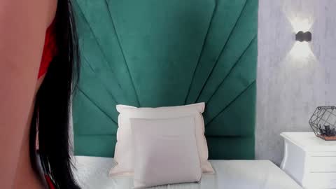 Snapshot of ariana_ceballos chatting on 01-24-25, 11:48 ARIANA online show from 01-24-25, 11:48