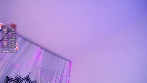 Snapshot of ariana_ceballos chatting on 03-10-25, 10:34 ARIANA online show from 03-10-25, 10:34