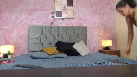 Snapshot of ariana_cordoba chatting on 09-21-25, 04:52 Ariana Cordoba online show from 09-21-25, 04:52