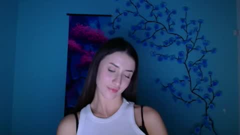 Ariana online show from 11-24-25, 01:11