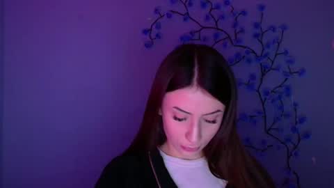 Ariana online show from 12-20-25, 06:31