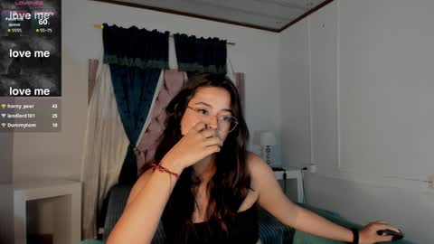 Ariana  online show from 12-29-24, 06:35