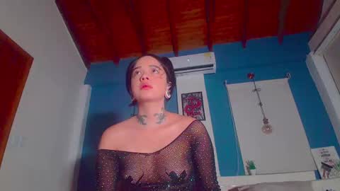 ariana_whitee online show from 09-18-25, 01:40