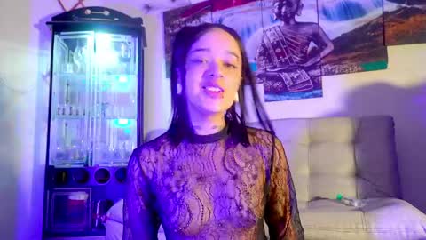 Snapshot of ariana_whitee chatting on 04-15-26, 01:01 ariana_whitee online show from 04-15-26, 01:01
