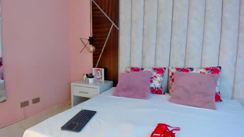 Snapshot of arianaa_gray chatting on 01-09-26, 03:31 Arianaa Gray online show from 01-09-26, 03:31