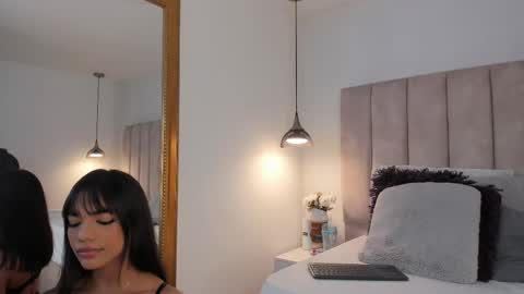 Snapshot of arianaa_miller_ chatting on 11-13-25, 08:08 Ariana online show from 11-13-25, 08:08