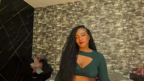 Ariana online show from 12-17-25, 12:22