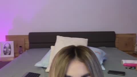 Snapshot of arianaari88 chatting on 01-29-25, 08:14 Ariana online show from 01-29-25, 08:14