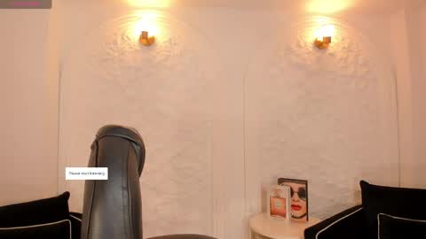 Snapshot of arianadumont chatting on 05-15-26, 10:55 Ariana Dumont online show from 05-15-26, 10:55