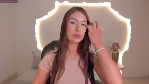 Snapshot of arianadumont chatting on 06-20-26, 11:13 Ariana Dumont online show from 06-20-26, 11:13