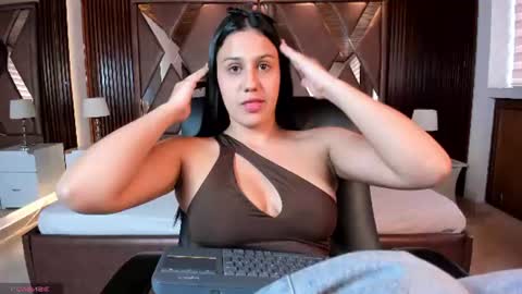 Snapshot of arianarouse_ chatting on 07-01-26, 07:13 arianarouse online show from 07-01-26, 07:13