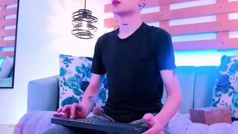 Ari  online show from 10-01-25, 12:44