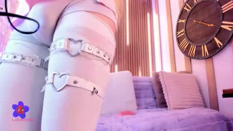 Ari  online show from 11-11-25, 09:04