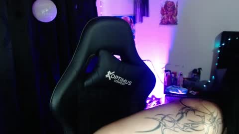 help me 100 hands up my OF is Free  online show from 06-10-26, 09:25