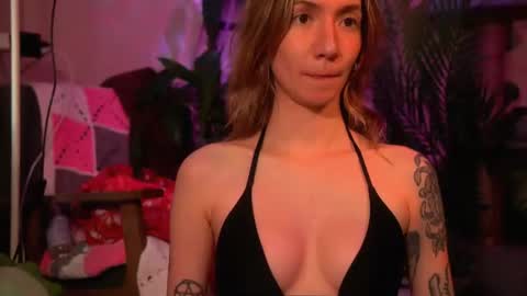 Olivka online show from 06-18-26, 09:14