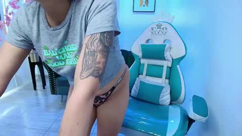 arianna_sweeet online show from 09-26-25, 03:43