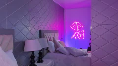 Snapshot of ariannacooperr chatting on 01-08-26, 07:43 Arianna online show from 01-08-26, 07:43