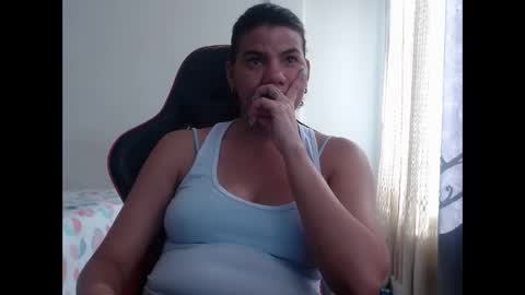 ariannaloovel online show from 01-16-25, 08:36