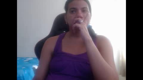 ariannaloovel online show from 10-24-25, 04:58