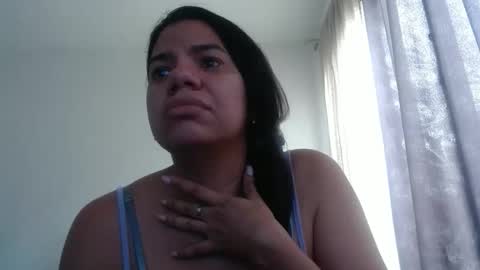 ariannaloovel online show from 11-18-25, 04:22